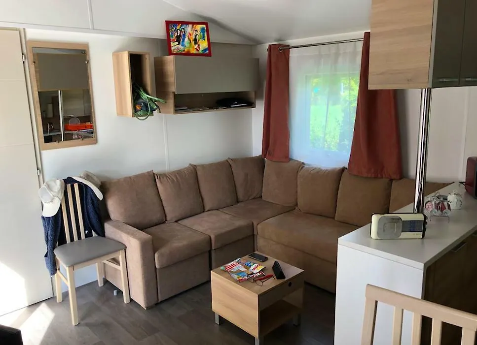 Mobil Home Proche Du Plan D'Eau D'Embrun Holiday park Embrun